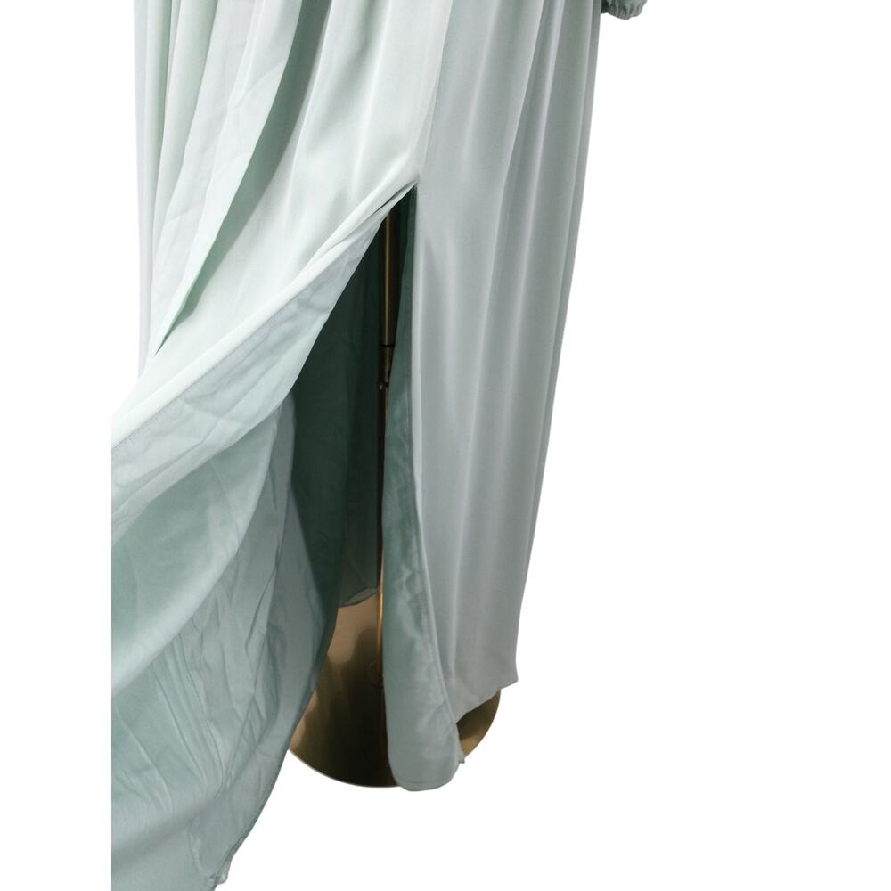 Elegant Maxi Dress in Soft Green - Picture 3 of 7